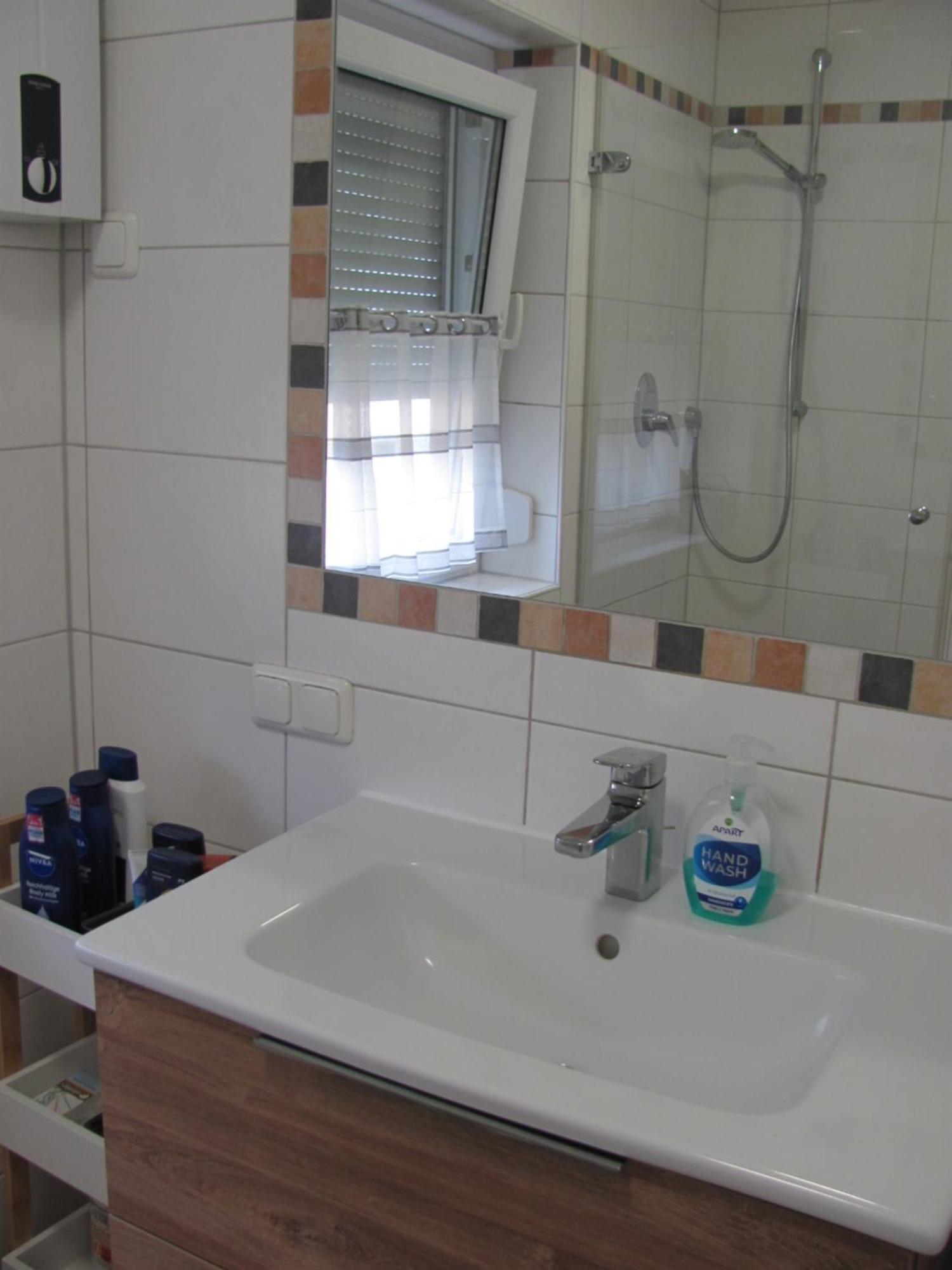 #3 Gemuetliches Ruhiges Zimmer Gartenblick, Gemeinschaftsbad W-Lan Airport Nah Gelegen Mit Late Night Check In Haus Nr 9,5 Trunkelsberg Exteriör bild